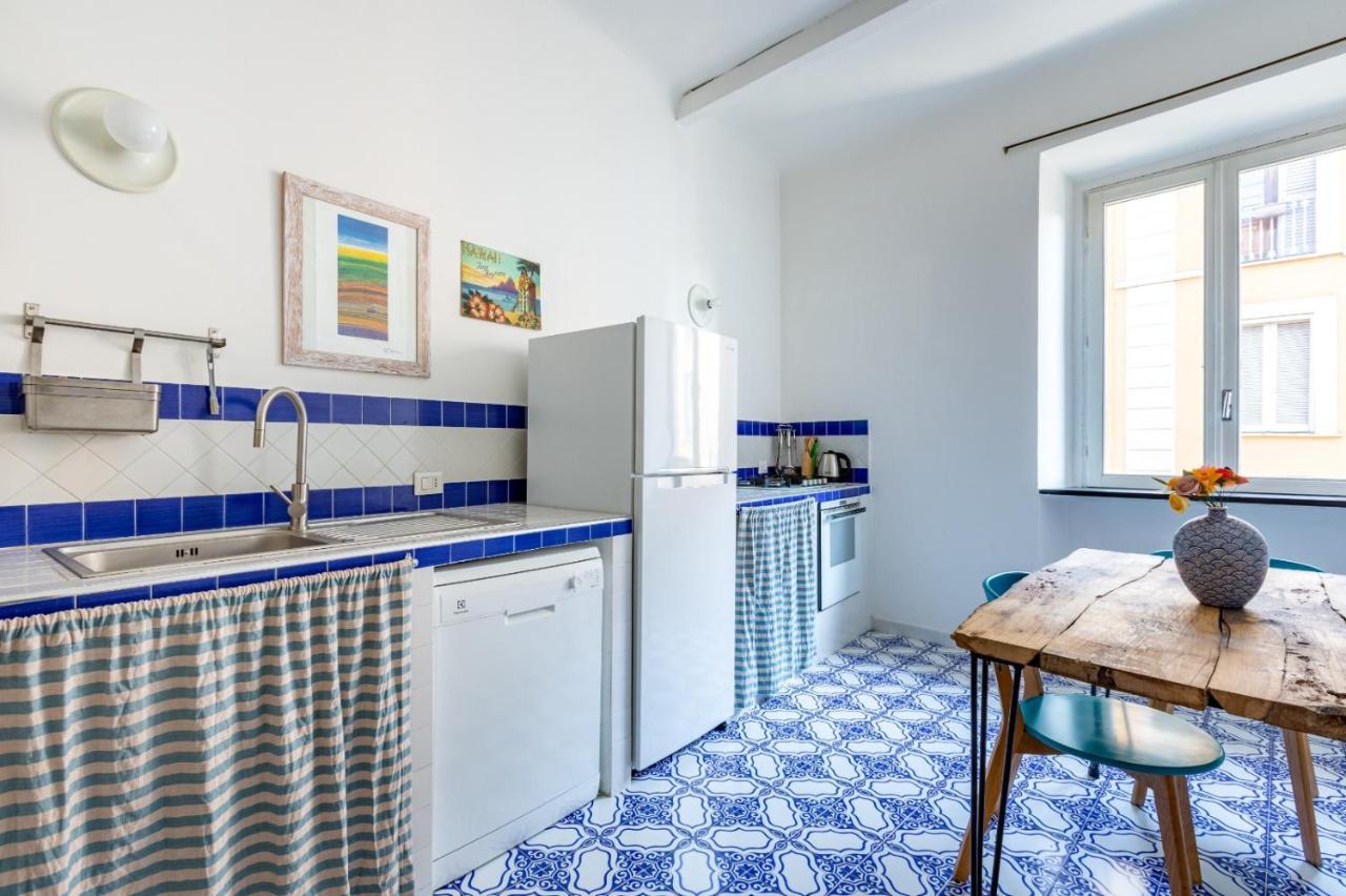 Porta Ticinese Colorful Apartment! * Milán
